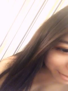 最近缺钱快吃土的气质美女主播KIKI不得不绿播转黄播大眼睛嘴超级性感花心粉嫩对白清晰 海报