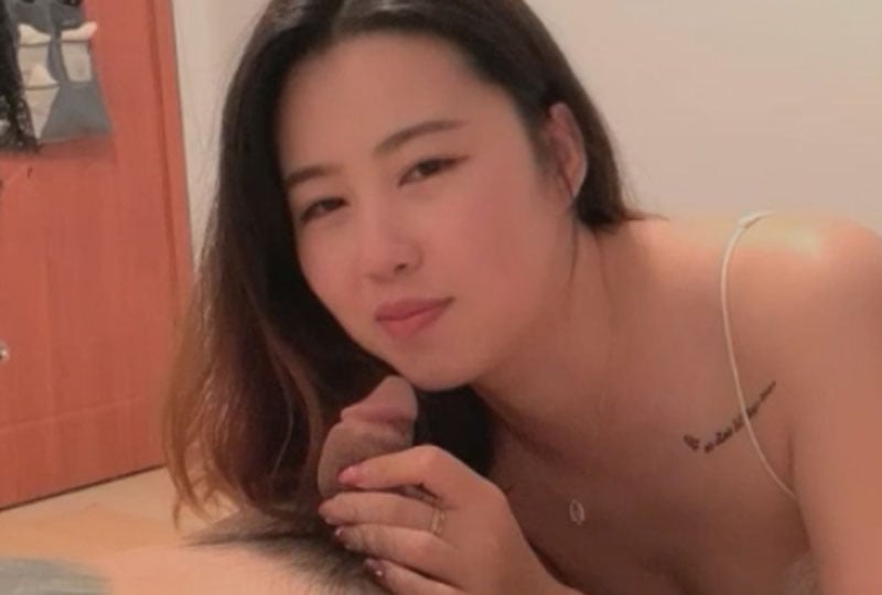 美艳少妇润滑小穴等你插! 海报