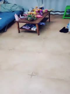 两个小姐妹玩的正嗨的时候来了一位男生开始3P 海报